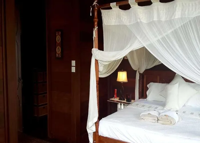 Tropica Shipwreck Lembongan Holiday park 2*