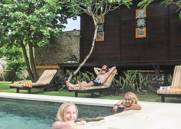 Tropica Shipwreck Lembongan Holiday park