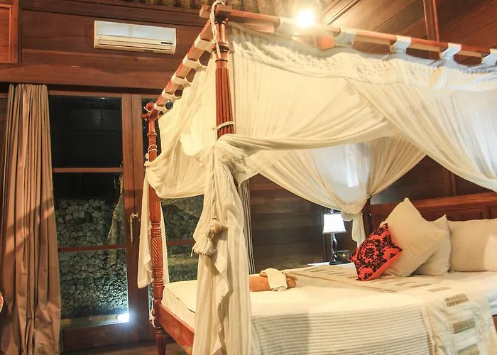 Tropica Shipwreck Lembongan Holiday park