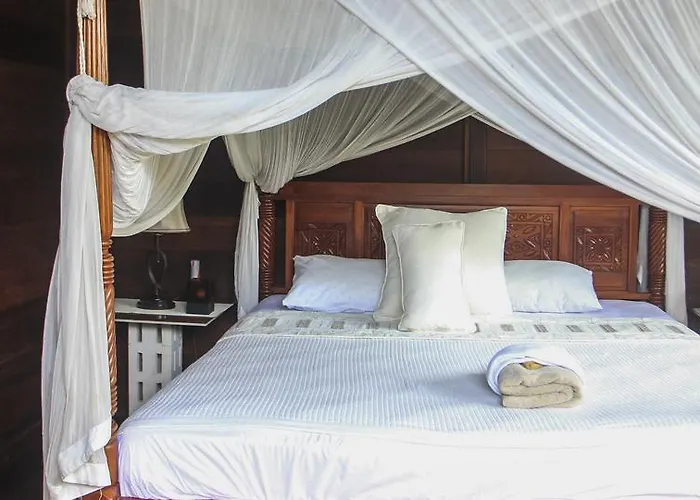 Tropica Shipwreck Lembongan Holiday park BALI