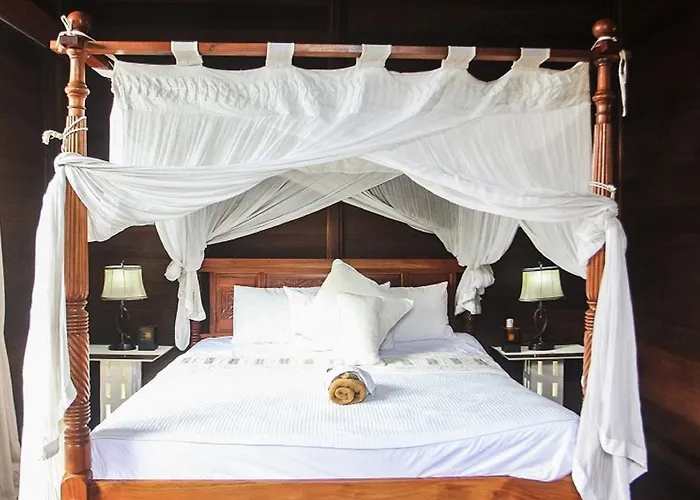 Tropica Shipwreck Lembongan Holiday park BALI